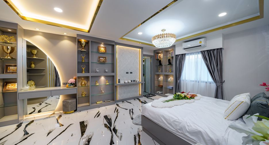 For sale 5 bedrooms villa in Bang Lamung, Chonburi
