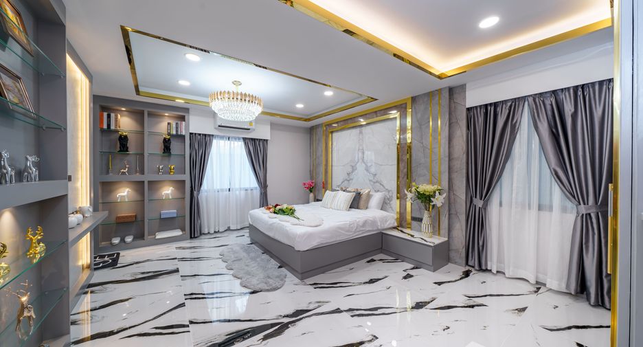 For sale 5 bedrooms villa in Bang Lamung, Chonburi