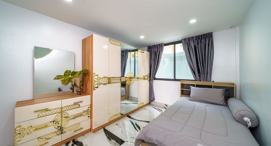 For sale 5 bedrooms villa in Bang Lamung, Chonburi