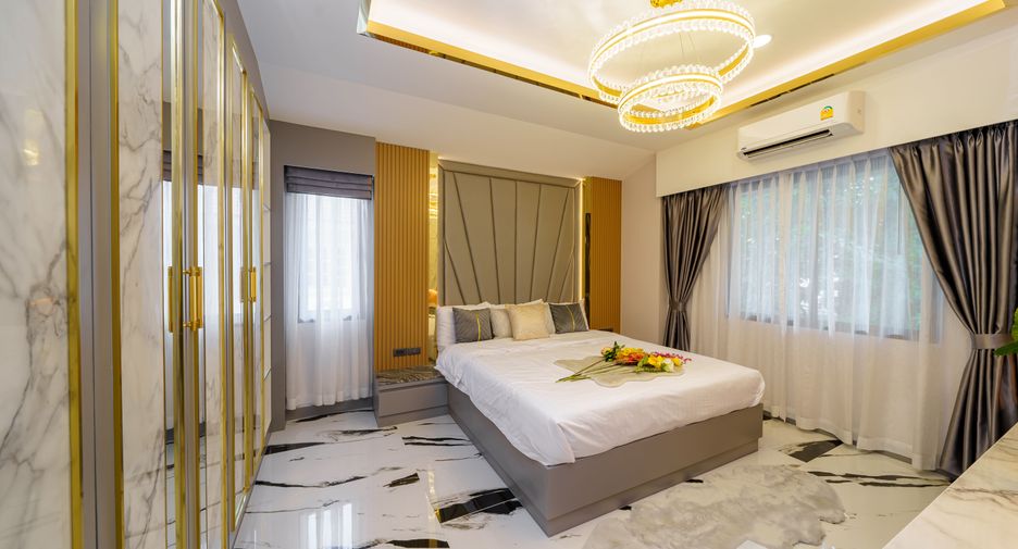 For sale 5 bedrooms villa in Bang Lamung, Chonburi