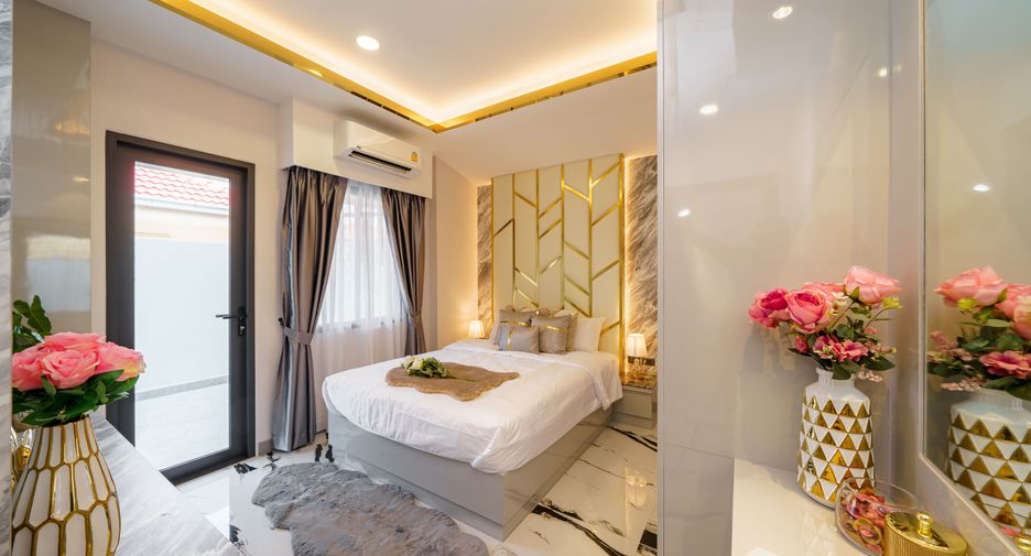 For sale 5 bedrooms villa in Bang Lamung, Chonburi