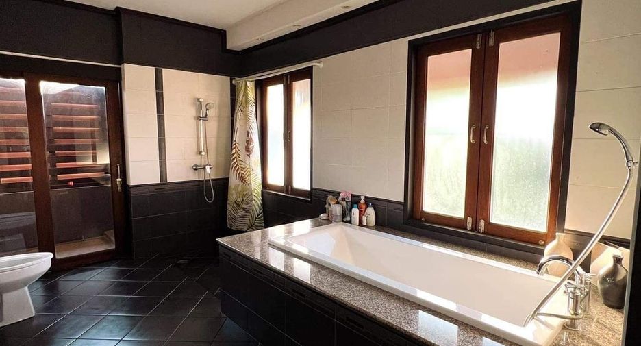 Villa en venta de 3 habitaciones en Bang Sao Thong, Samut Prakan