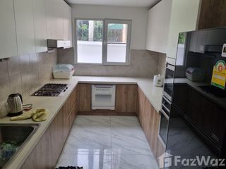 Аренда 4 спальни дом в Банг Ламунг, Чонбури