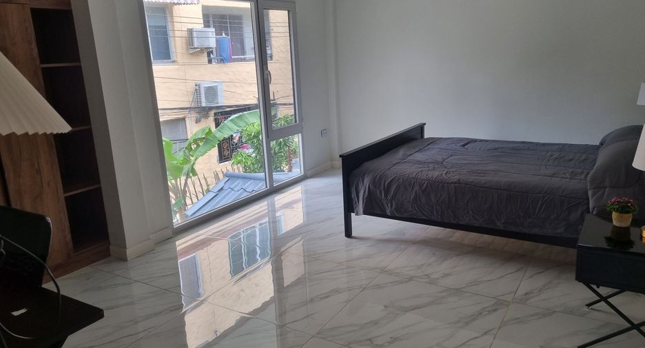 出租 4 卧室 独立屋 在 Bang Lamung, Chon Buri