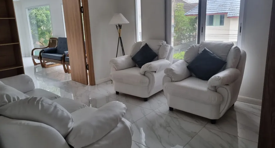 出租 4 卧室 独立屋 在 Bang Lamung, Chon Buri