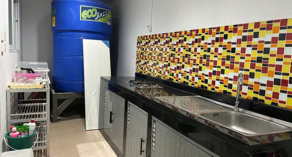 For rent 3 bedrooms townhouse in Mueang Phuket, Phuket