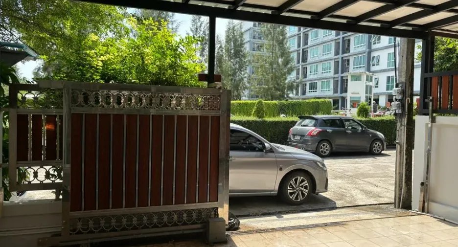 For rent 3 bedrooms townhouse in Mueang Phuket, Phuket