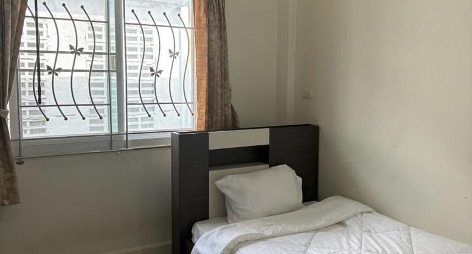 For rent 3 bedrooms townhouse in Mueang Phuket, Phuket