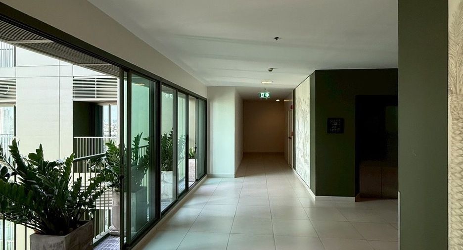 For sale 1 bed condo in Watthana, Bangkok
