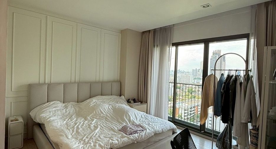 For sale 1 bed condo in Watthana, Bangkok