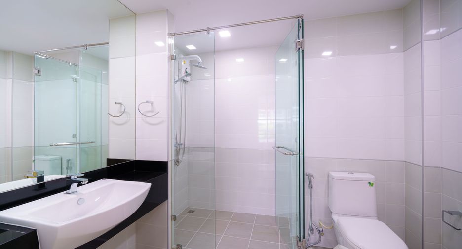For sale 1 bed condo in Sattahip, Chonburi