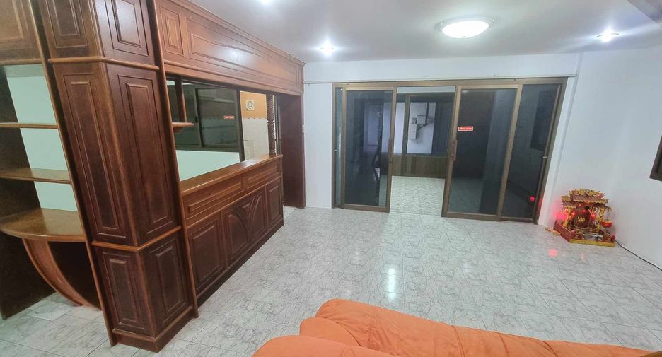For rent 3 bedrooms house in Mueang Phuket, Phuket