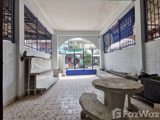 À vendre 4 chambres maison de ville à Phasi Charoen, Bangkok
