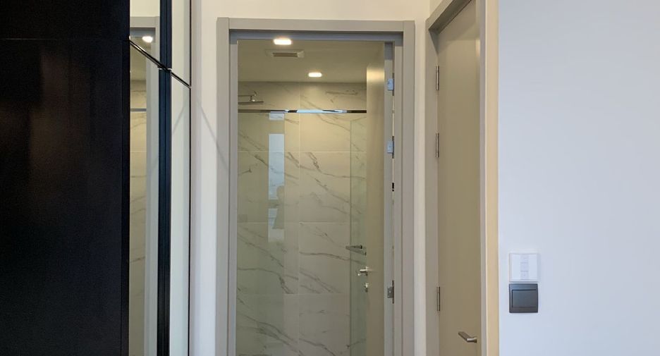 For sale 1 bed condo in Phra Khanong, Bangkok