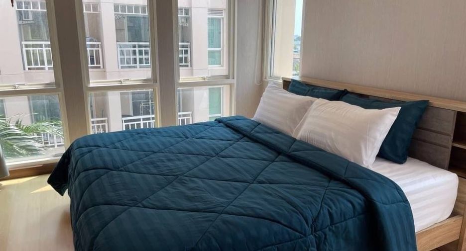 For rent 2 bedrooms condo in Sathon, Bangkok