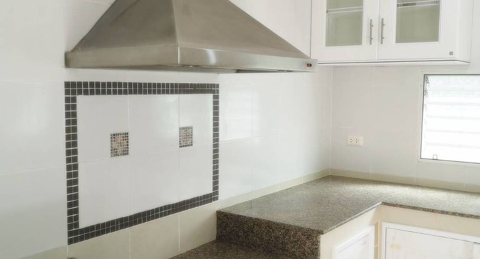 For sale and for rent 3 bedrooms house in Bang Phli, Samut Prakan