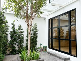 Casa adosada en venta y en alquiler de 4 habitaciones en Watthana, Bangkok
