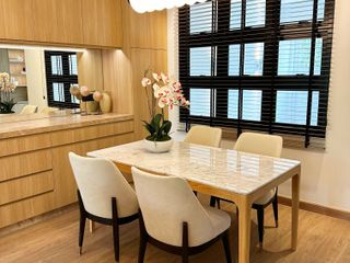 Casa adosada en venta y en alquiler de 4 habitaciones en Watthana, Bangkok