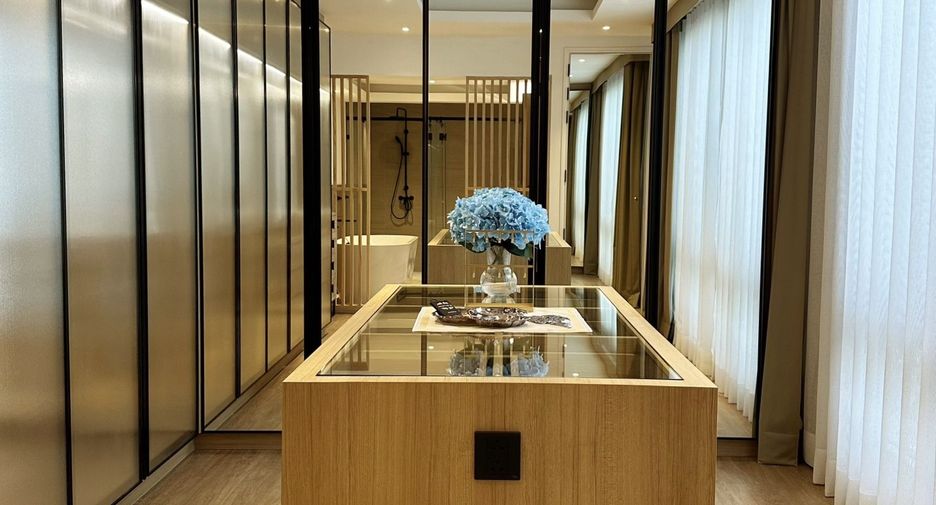 Reihenhaus zum Kauf und zur Miete mit 4 Zimmer in Watthana, Bangkok