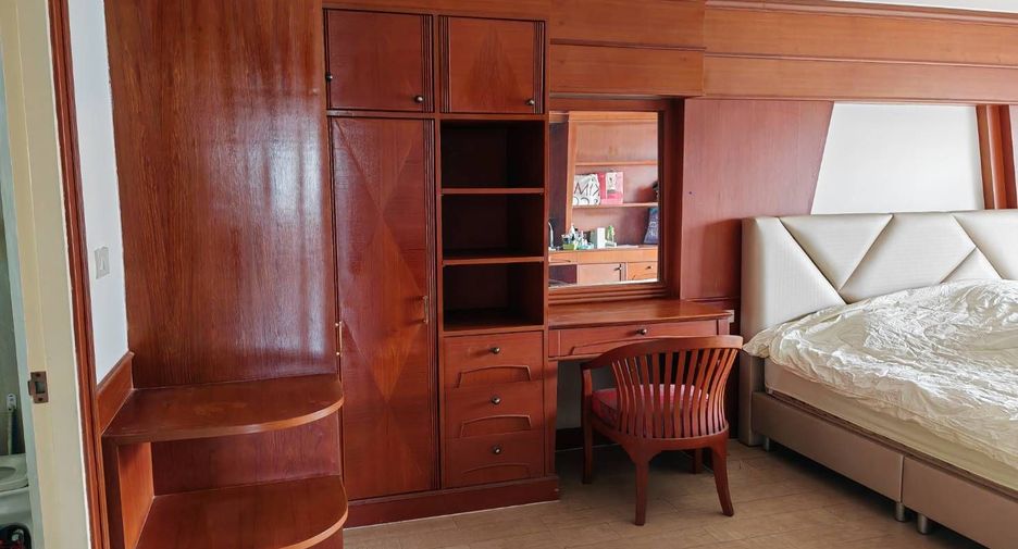 For sale 2 bedrooms condo in Phaya Thai, Bangkok