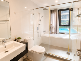 For sale 2 bedrooms condo in Khlong Toei, Bangkok