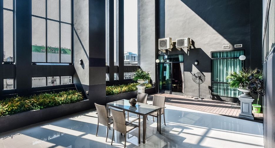 For sale and for rent 3 bedrooms condo in Watthana, Bangkok