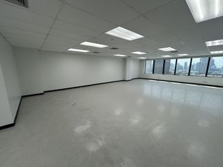 For sale そして for rent office in Watthana, Bangkok