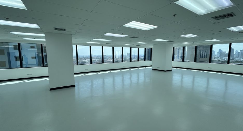 Büro zum Kauf und zur Miete in Watthana, Bangkok