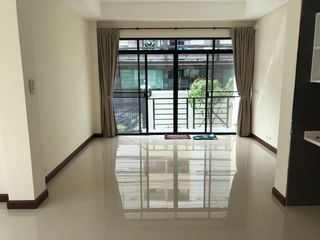 For sale 4 ベッドルーム house in Bang Na, Bangkok