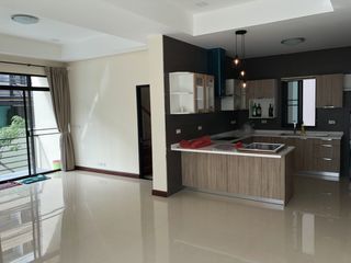 For sale 4 ベッドルーム house in Bang Na, Bangkok