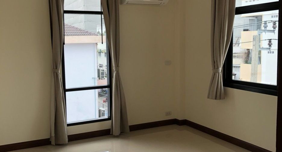 Casa en venta de 4 habitaciones en Bang Na, Bangkok