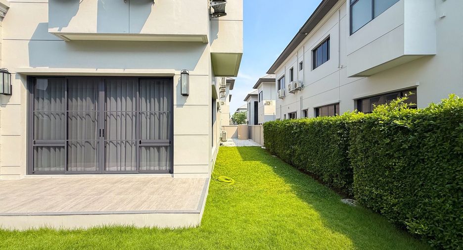 For sale and for rent 4 bedrooms house in Bang Kapi, Bangkok