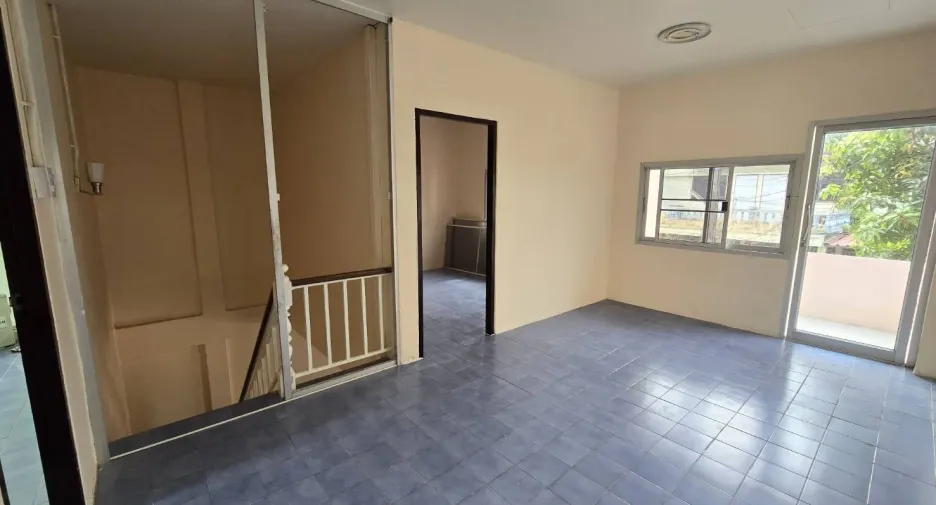 For sale and for rent 3 bedrooms townhouse in Bang Khen, Bangkok