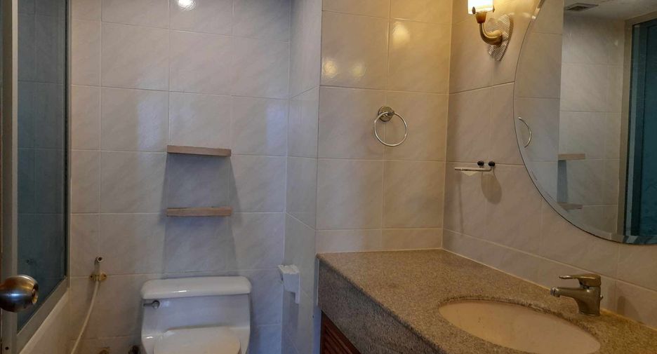 Продажа 1 кровать кондо в Кхлонг Тоеи, Бангкок
