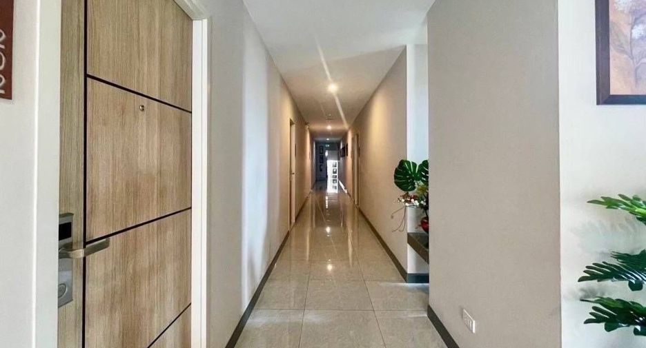 À vendre et à louer 44 chambres hôtel à Phra Khanong, Bangkok