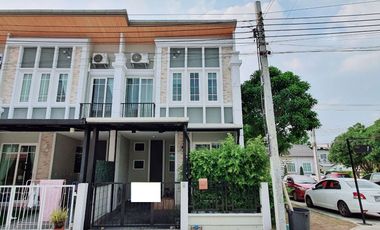 Reihenhaus zum Kauf und zur Miete mit 3 Zimmer in Rat Burana, Bangkok