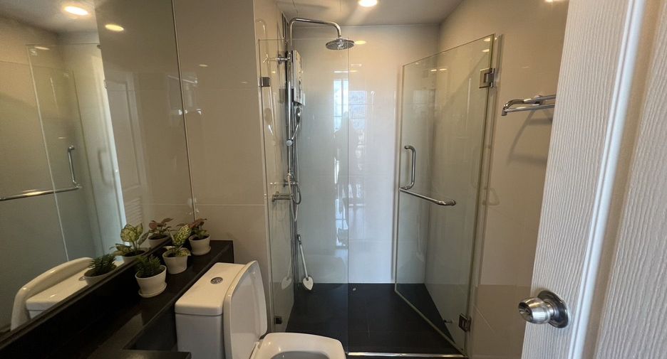 For sale 1 bed condo in Bang Phlat, Bangkok