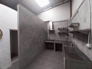 For sale そして for rent 4 ベッドルーム townhouse in Khlong Toei, Bangkok