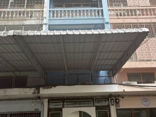 For sale そして for rent 4 ベッドルーム townhouse in Khlong Toei, Bangkok