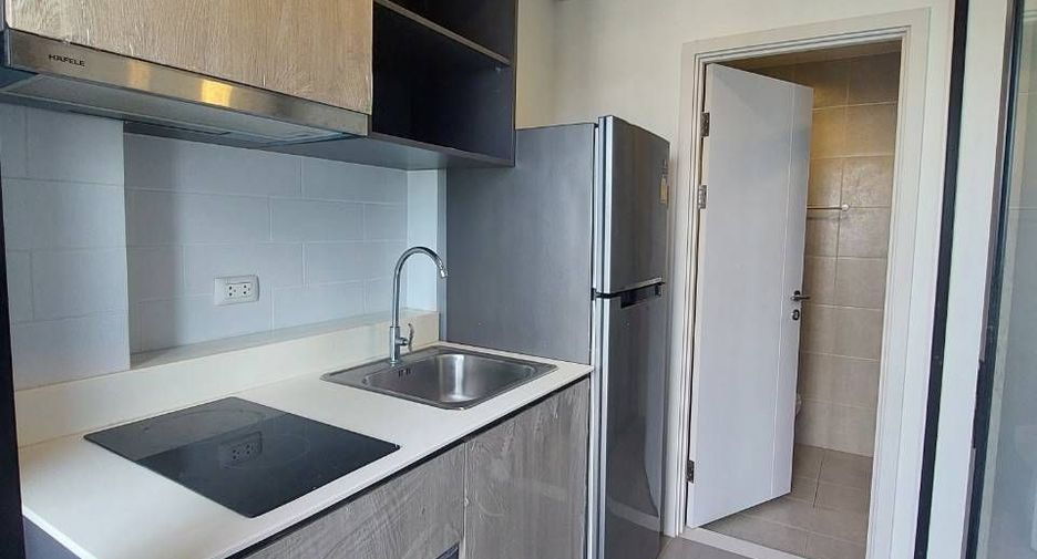 À louer studio condo à Phasi Charoen, Bangkok