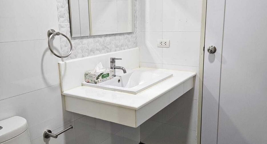 For sale 1 bed condo in Watthana, Bangkok