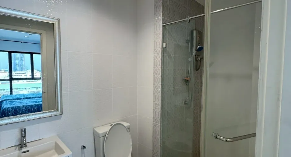For rent 1 bed condo in Bang Phlat, Bangkok