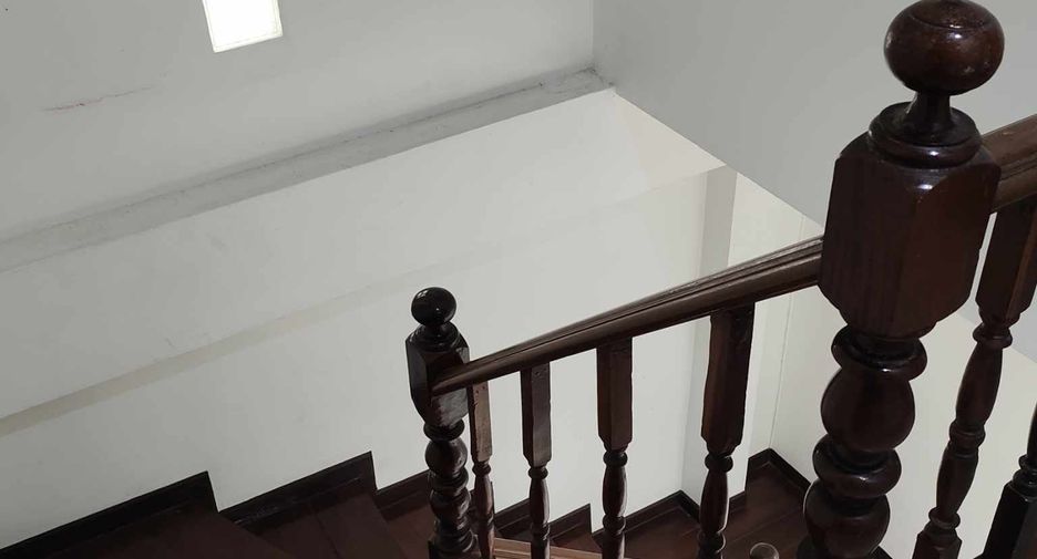 For rent 2 bedrooms townhouse in Lat Krabang, Bangkok