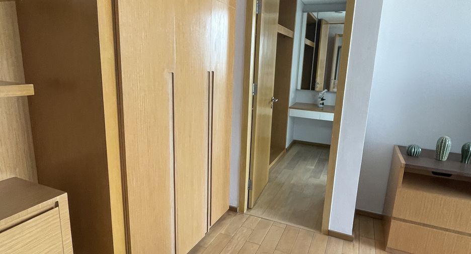 For sale and for rent 2 bedrooms condo in Khlong Toei, Bangkok