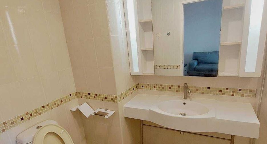 Condo en alquiler de 1 habitaciones en Thon Buri, Bangkok