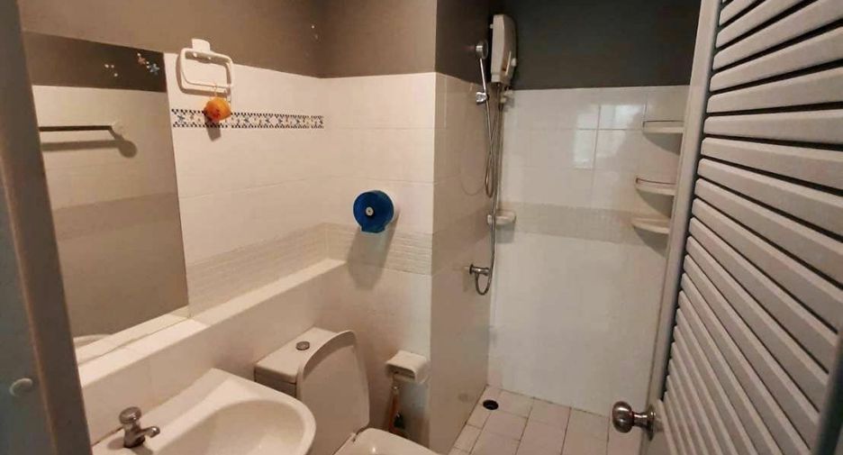 For rent 1 bed condo in Huai Khwang, Bangkok