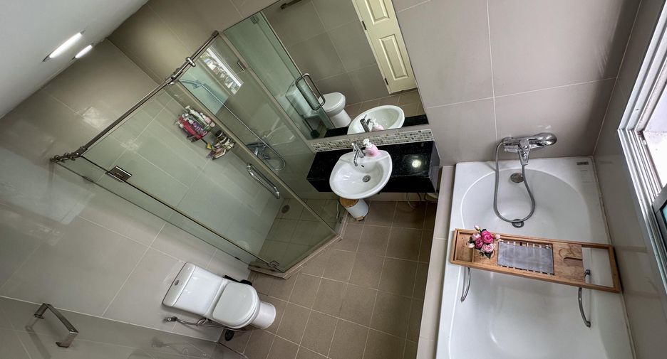 ขาย 2 ห้องนอน คอนโด ใน คลองสาน, กรุงเทพฯ