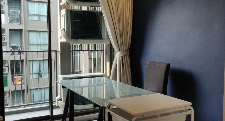 Condo en venta de 2 habitaciones en Phra Khanong, Bangkok