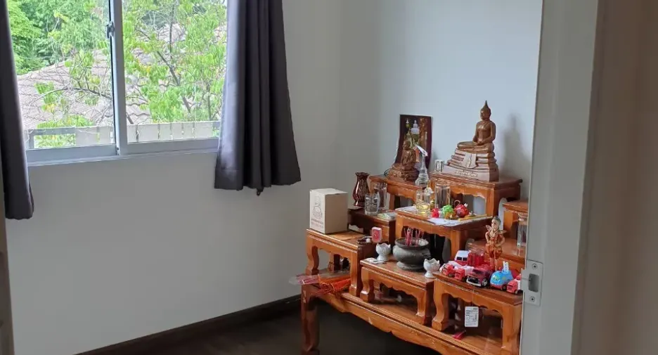 For rent 3 bedrooms townhouse in Khan Na Yao, Bangkok