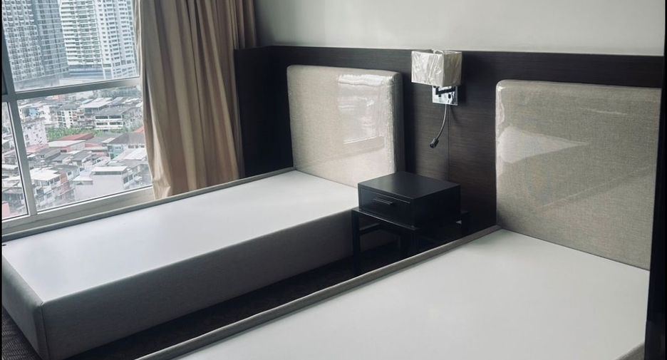 For sale 2 bedrooms condo in Sathon, Bangkok